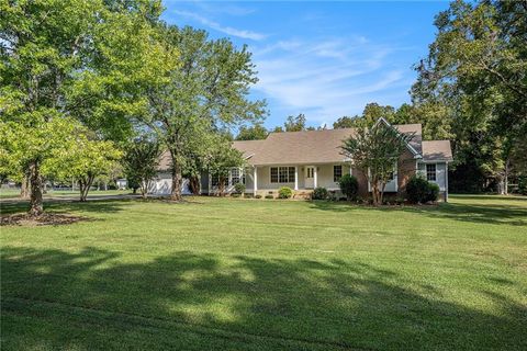 A home in Barnesville