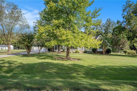 A home in Barnesville