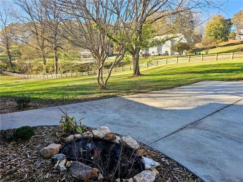 A home in Dahlonega