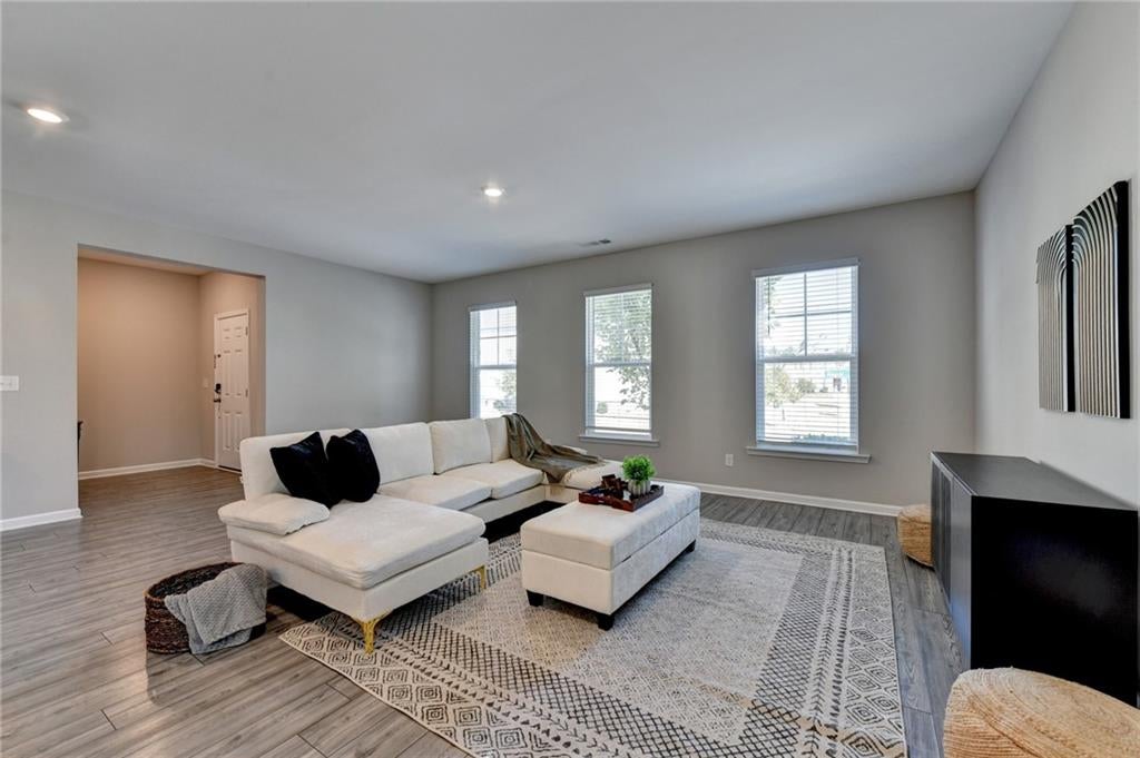 4355 Magpie Drive