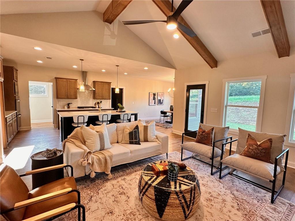 102 Red Oak Lane