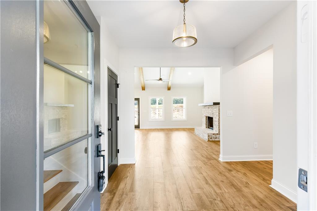 102 Red Oak Lane