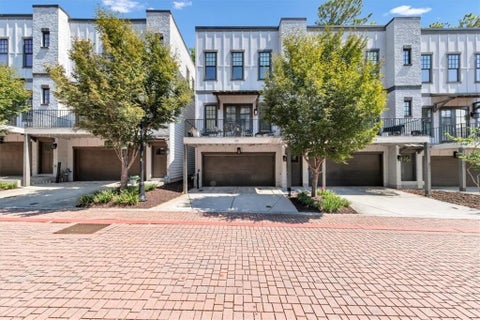Townhouse For Rent - 725 Taylor Court<br/> Atlanta, GA 30324