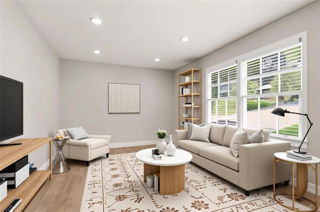 1633 Pine Glen Circle