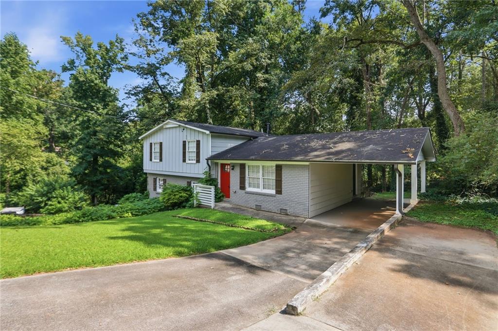 1633 Pine Glen Circle