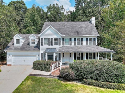 Homes For Sale - 3265 Brownwood Drive<br/> Snellville, GA 30078