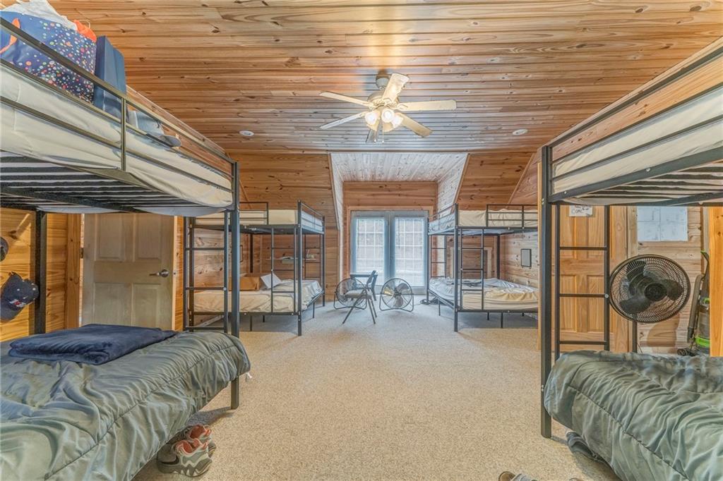 East of White/Pinelog - Residential