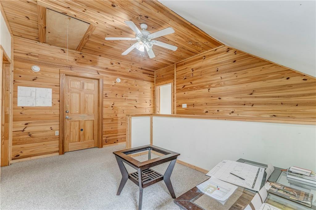 East of White/Pinelog - Residential