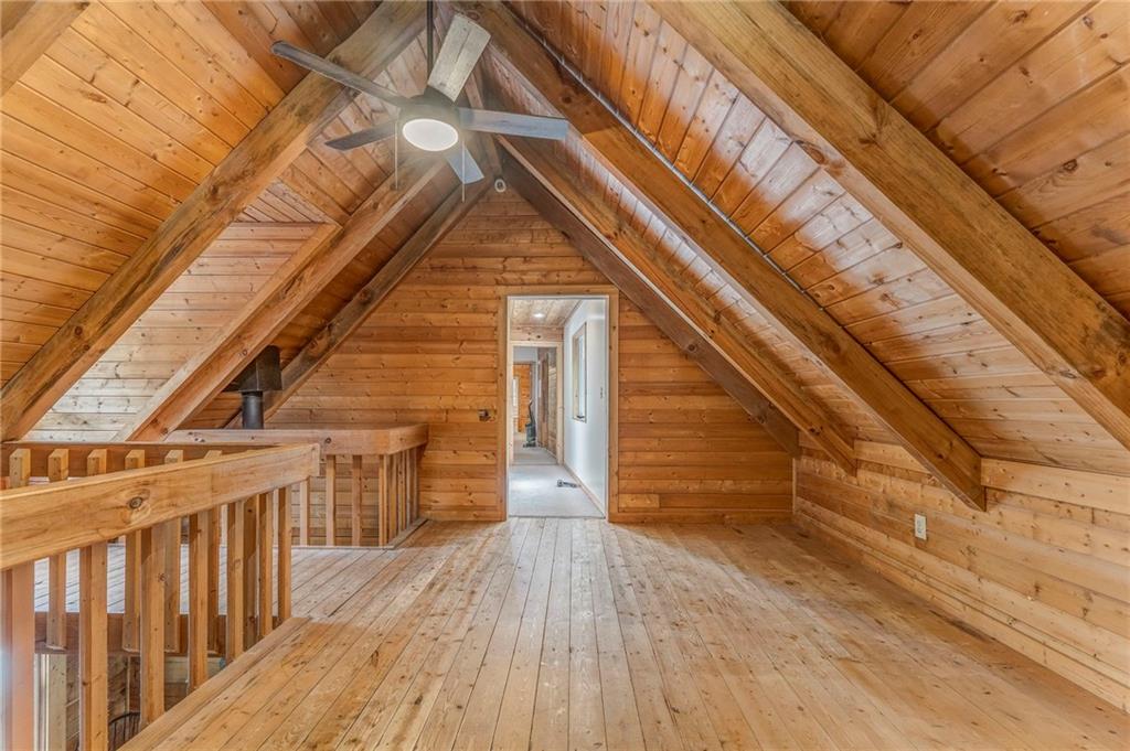 East of White/Pinelog - Residential