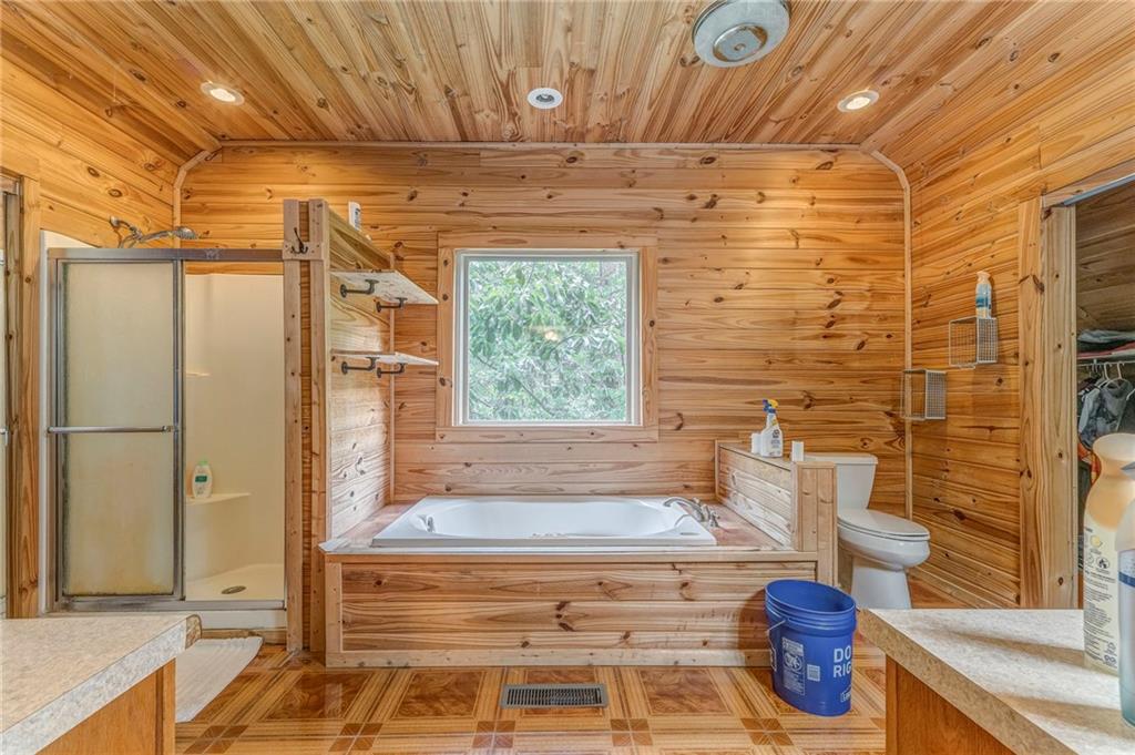 East of White/Pinelog - Residential