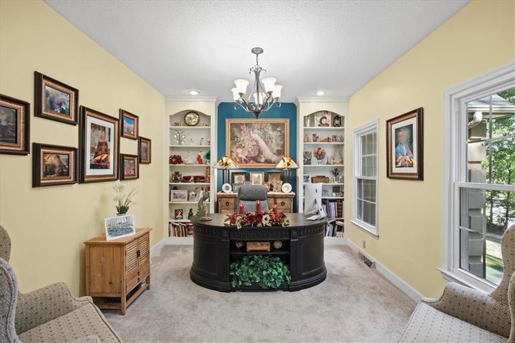 17 N Pheasant Run SE