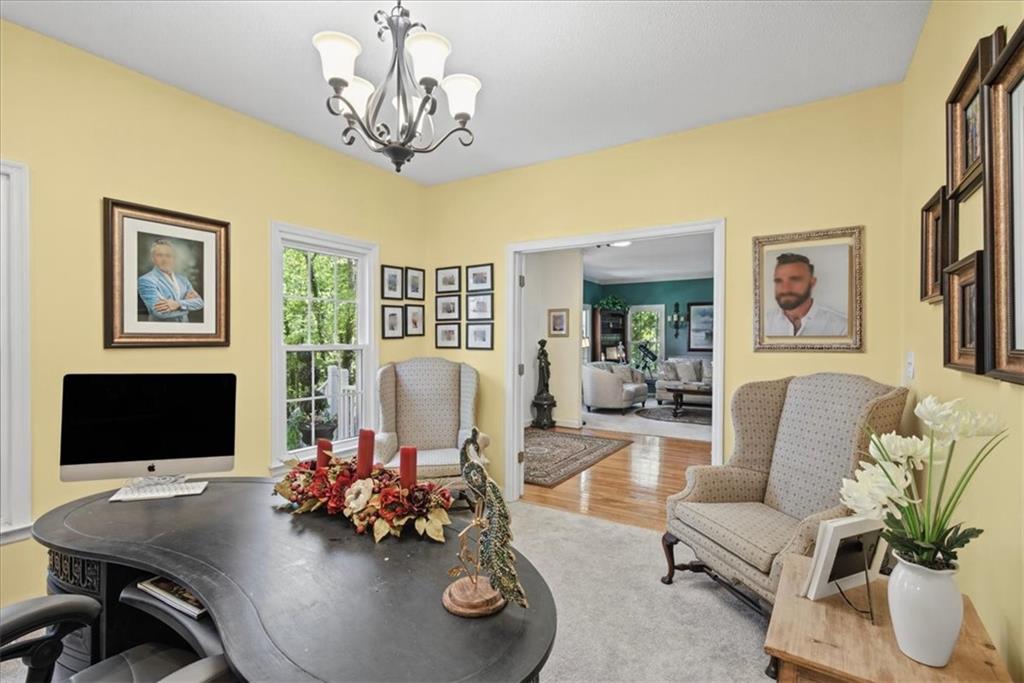 17 N Pheasant Run SE