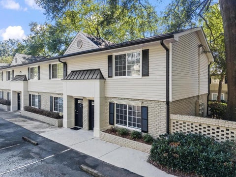 Photo of 6940 Roswell Road #13F, Atlanta, GA 30328 (MLS # 7857238)