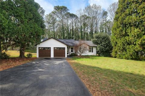 Homes For Sale - 7847 Sugarland Drive<br/> Jonesboro, GA 30236