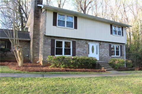 Photo of 620 Oakstone Way, Roswell, GA 30075 (MLS # 7738788)