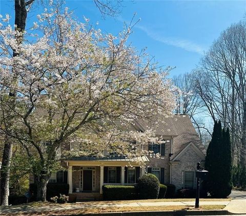 Homes For Sale - 3775 NE Rolling Creek Drive<br/> Buford, GA 30519