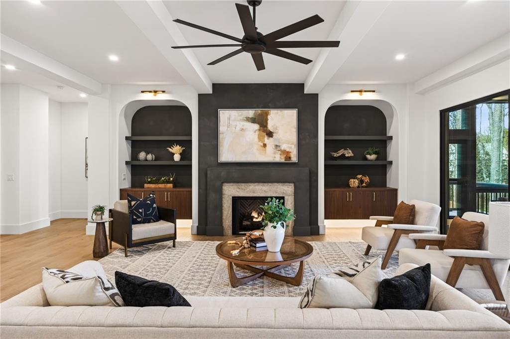 2617 Winding Lane NE