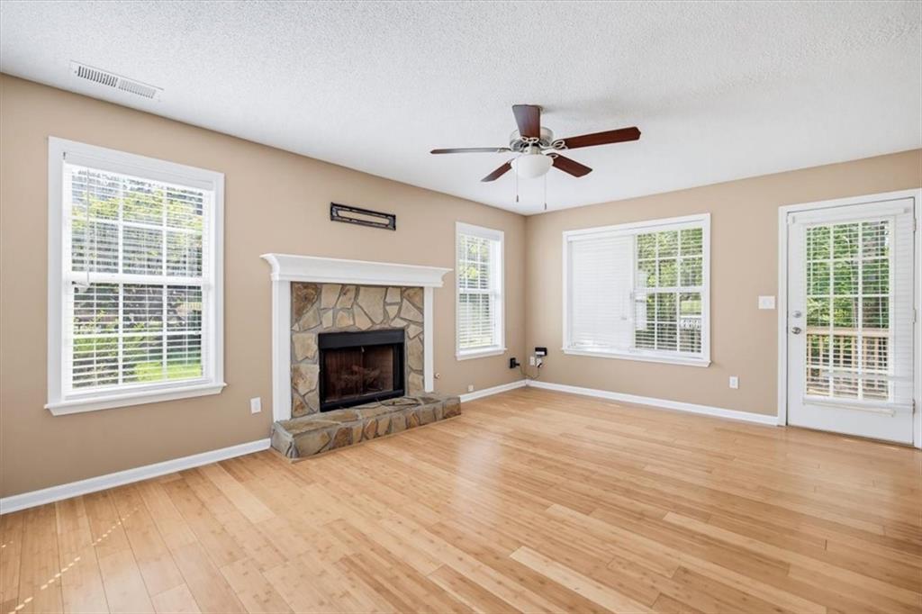 415 Willow Lane