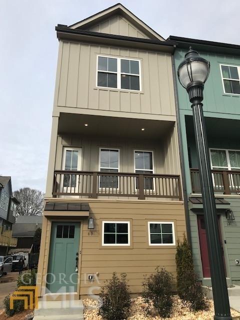 Live in the heart of one of Atlanta’s most vibrant neighborhoods! This beautifully updated townhome in Summerhill offers a contemporary open-concept design, upscale amenities, and unbeatable access to local hotspots. Property Features: Bright, spacious layout with tall ceilings and abundant natural light, Modern kitchen with large island and stainless steel refrigerator – perfect for hosting, Upgraded washer/dryer tower unit and custom blackout shades for comfort and convenience, Two-car tandem garage with extra storage space. Prime Location: Just blocks from Georgia Avenue’s buzzing dining, shopping, and entertainment scene, Easy access to I-85, I-75, I-20, and Hartsfield-Jackson Airport (just 15 minutes away), Walk to Center Park Stadium, Grant Park, and Publix for ultimate convenience. Community Perks: Located in the friendly, lively Summerhill neighborhood, Surrounded by welcoming neighbors and a dynamic, energetic atmosphere, Near local breweries, parks, and cultural destinations
This exceptional townhome is ready for immediate occupancy. With no rental restrictions, enjoy flexibility and freedom in one of Atlanta’s hottest areas.