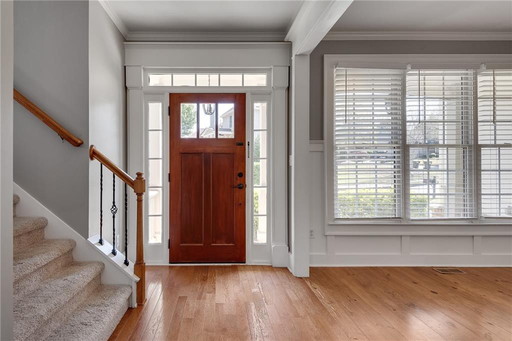 3085 Woodbridge Lane