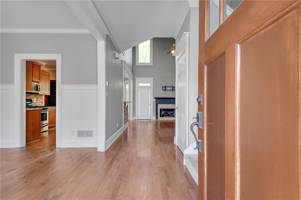 3085 Woodbridge Lane