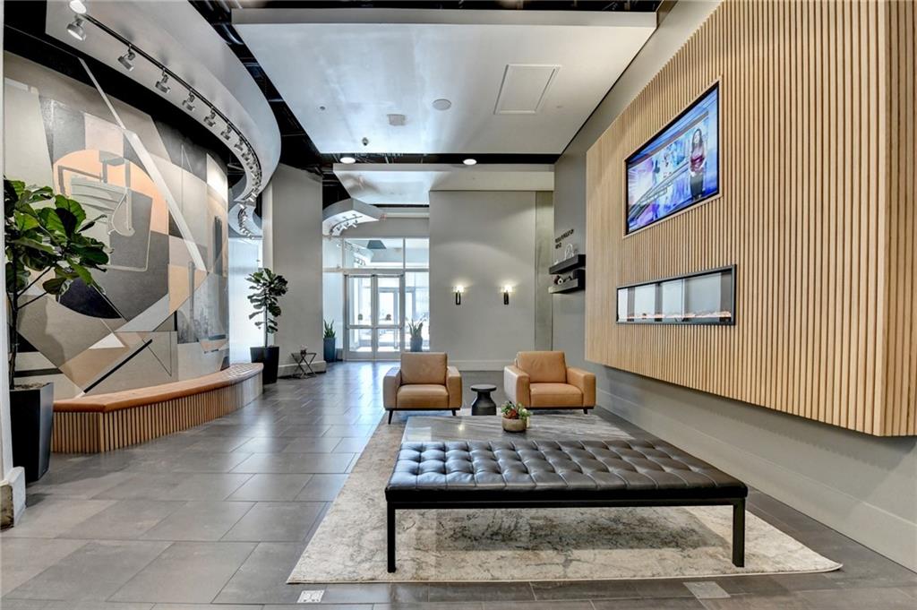 361 17th Street NW 2002