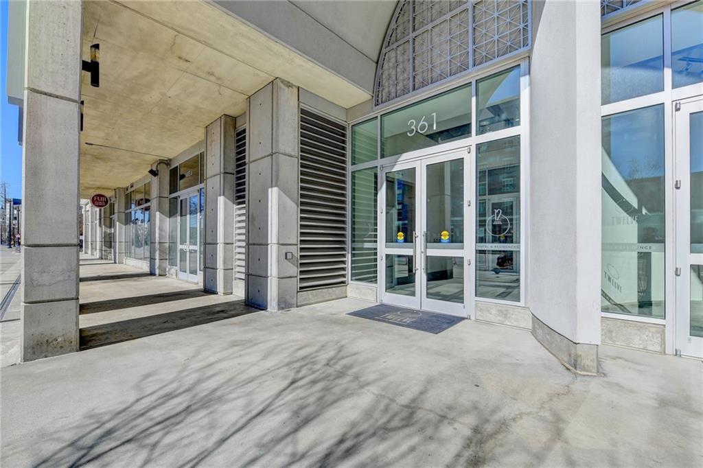 361 17th Street NW 2002