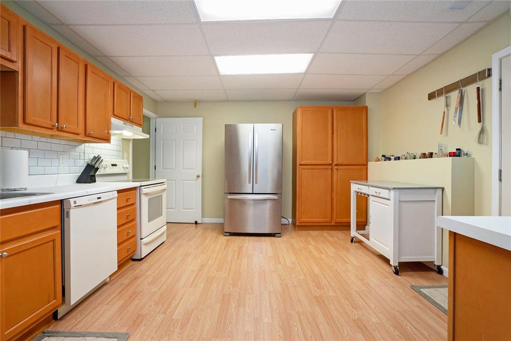5020 Huntshire Lane, Lilburn, Georgia image 26