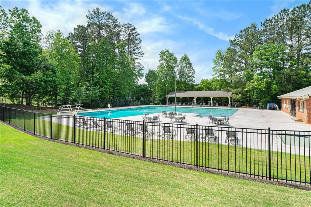 5020 Huntshire Lane, Lilburn, Georgia image 33