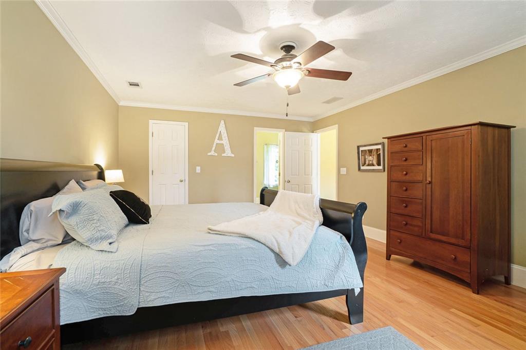 5020 Huntshire Lane, Lilburn, Georgia image 14