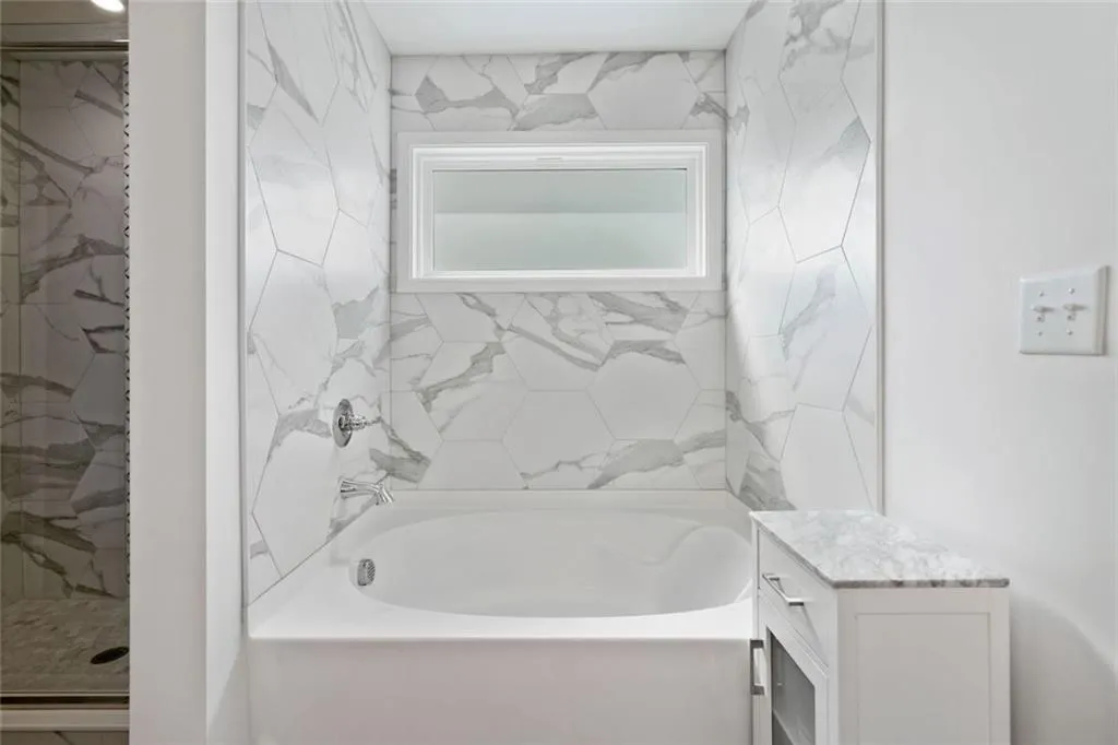 Canton, Georgia 30115, United States, 4 Bedrooms Bedrooms, ,4 BathroomsBathrooms,Residential,Active,138668