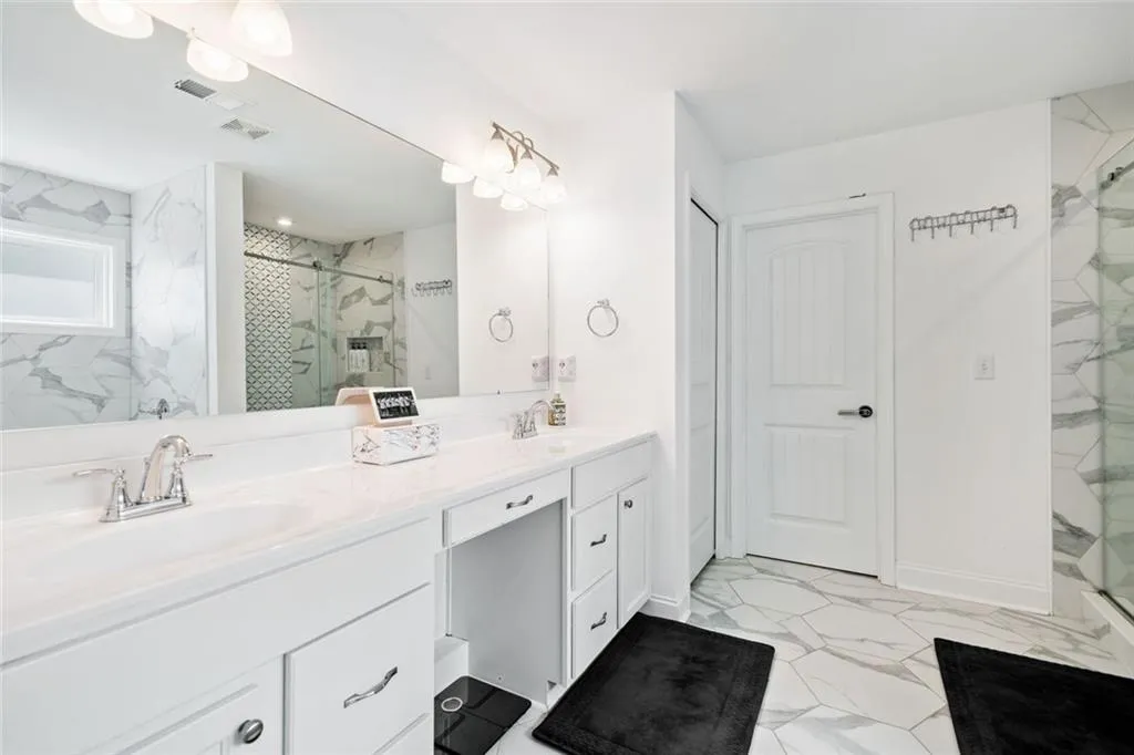 Canton, Georgia 30115, United States, 4 Bedrooms Bedrooms, ,4 BathroomsBathrooms,Residential,Active,138668