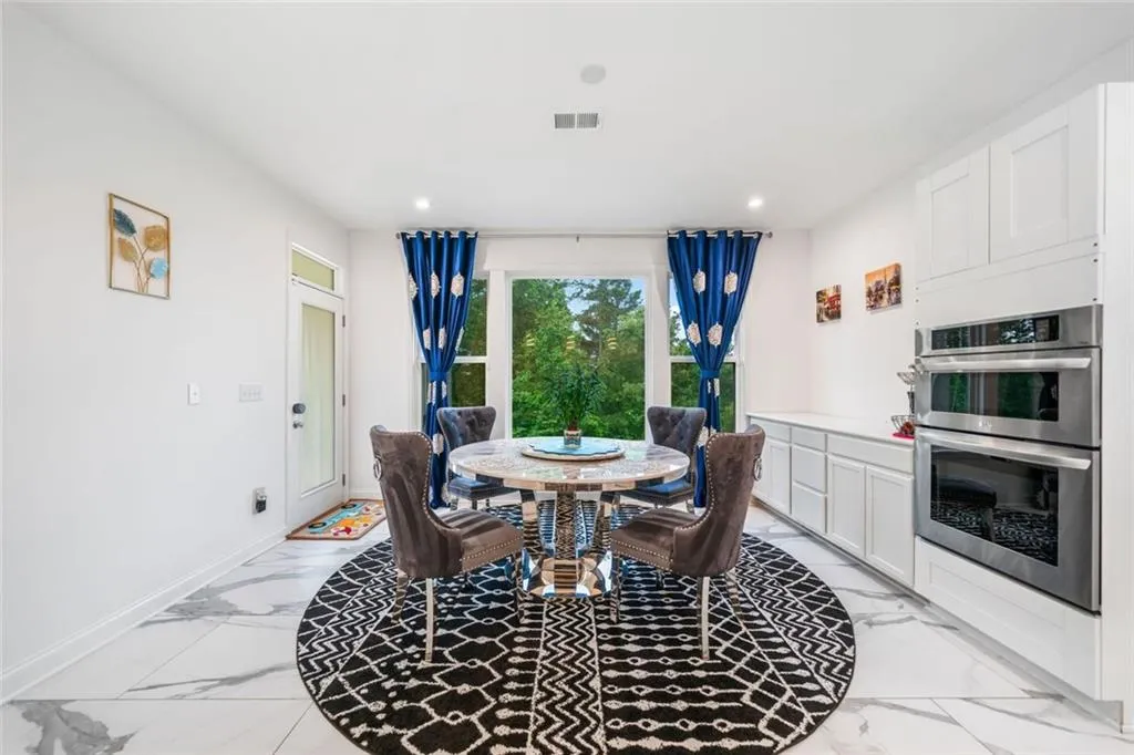 Canton, Georgia 30115, United States, 4 Bedrooms Bedrooms, ,4 BathroomsBathrooms,Residential,Active,138668