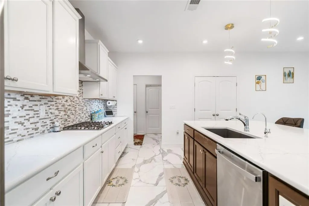 Canton, Georgia 30115, United States, 4 Bedrooms Bedrooms, ,4 BathroomsBathrooms,Residential,Active,138668