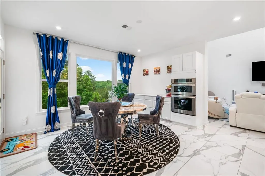 Canton, Georgia 30115, United States, 4 Bedrooms Bedrooms, ,4 BathroomsBathrooms,Residential,Active,138668