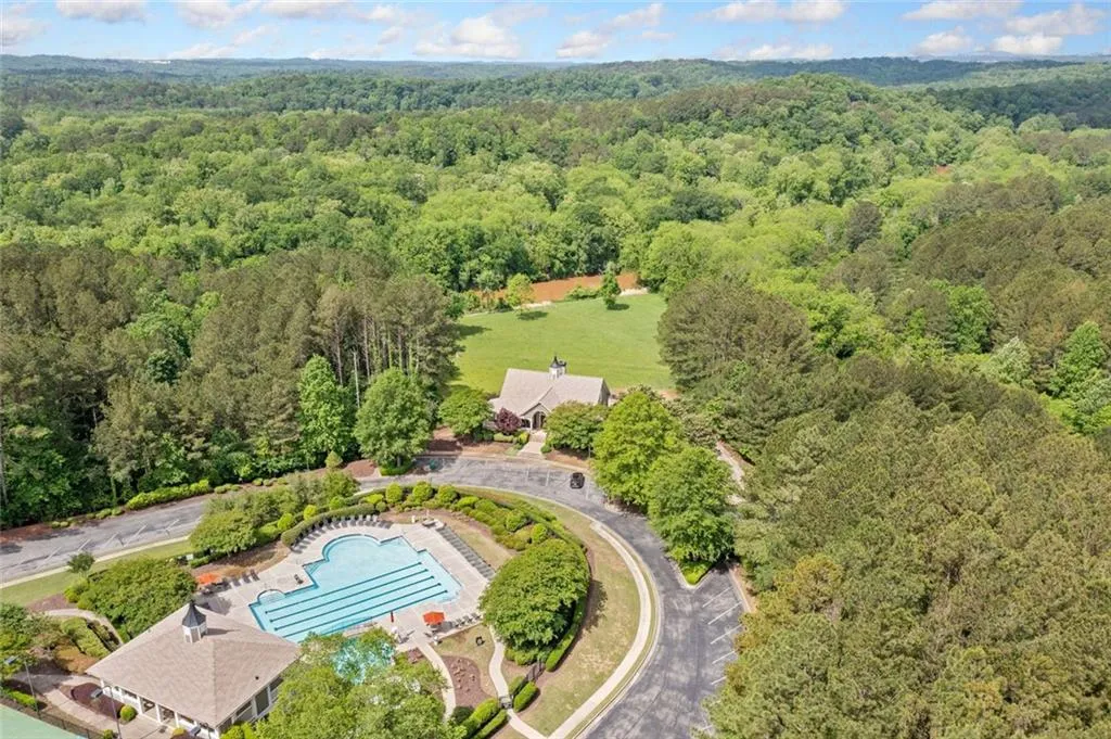 Canton, Georgia 30115, United States, 4 Bedrooms Bedrooms, ,4 BathroomsBathrooms,Residential,Active,138668