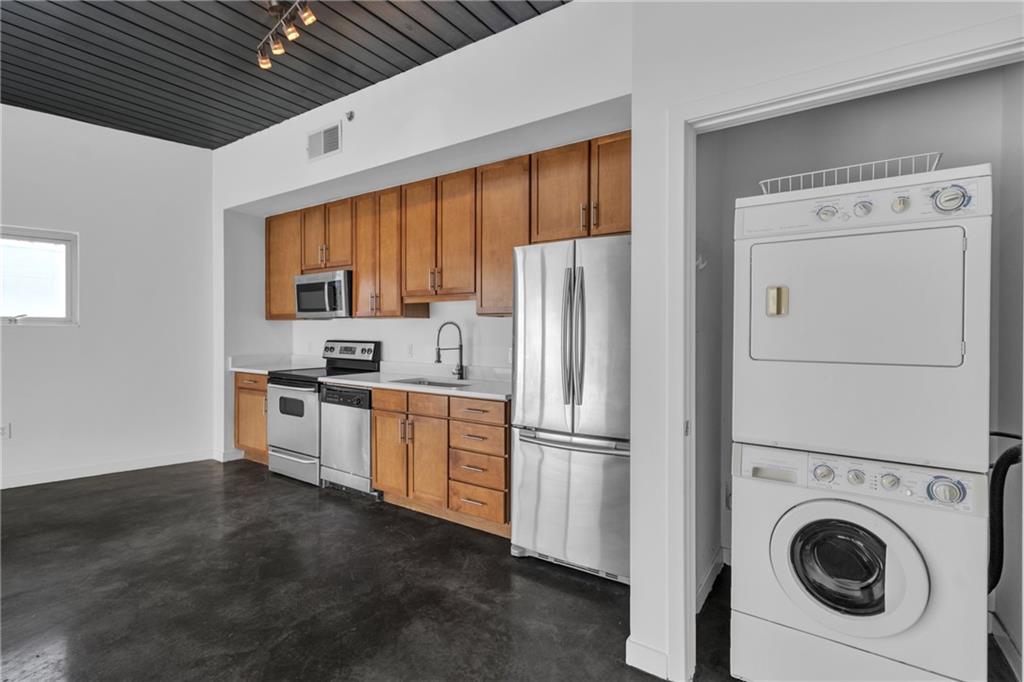 620 Glen Iris Drive NE 521