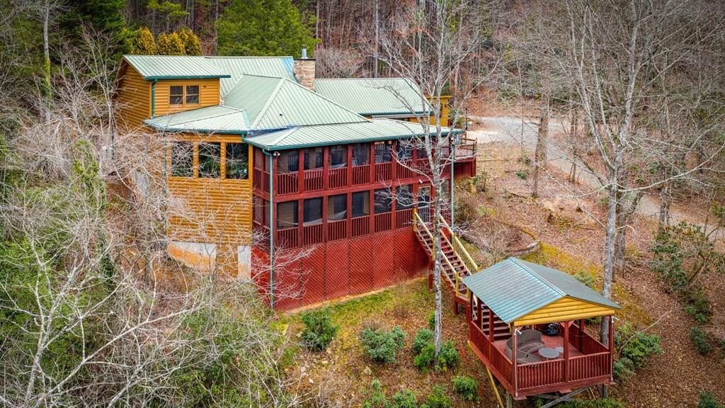 120 N Riverview Lane