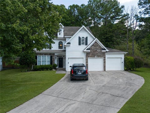 Homes For Sale - 5834 Webb Forest Court<br/> Powder Springs, GA 30127