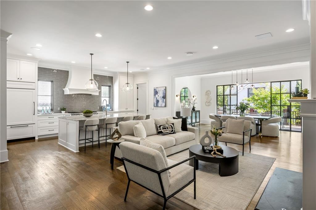 2623 Green Meadows Lane NE