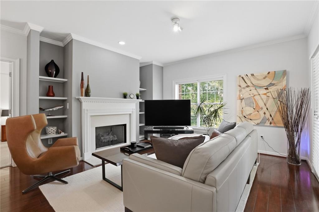 3275 Lenox Road NE 301
