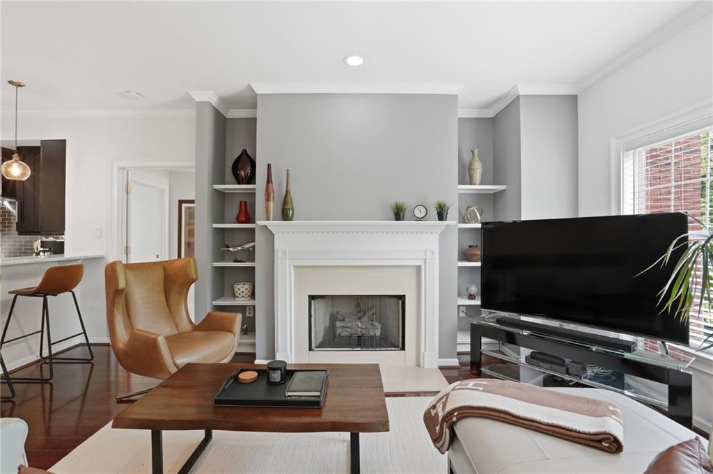 3275 Lenox Road NE 301