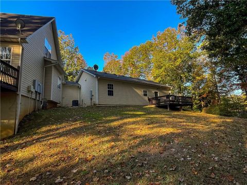 A home in Dawsonville