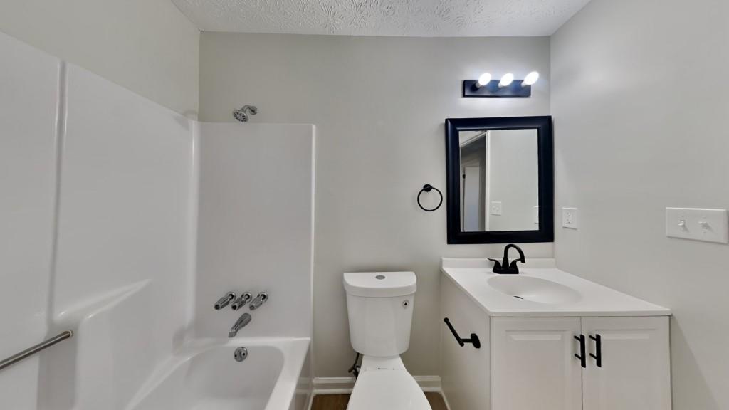4805 Kellys Mill Drive, Lilburn, Georgia image 14