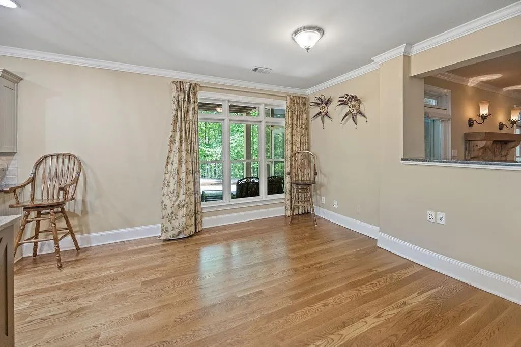 Canton, Georgia 30115, United States, 5 Bedrooms Bedrooms, ,6 BathroomsBathrooms,Residential,Active,126820