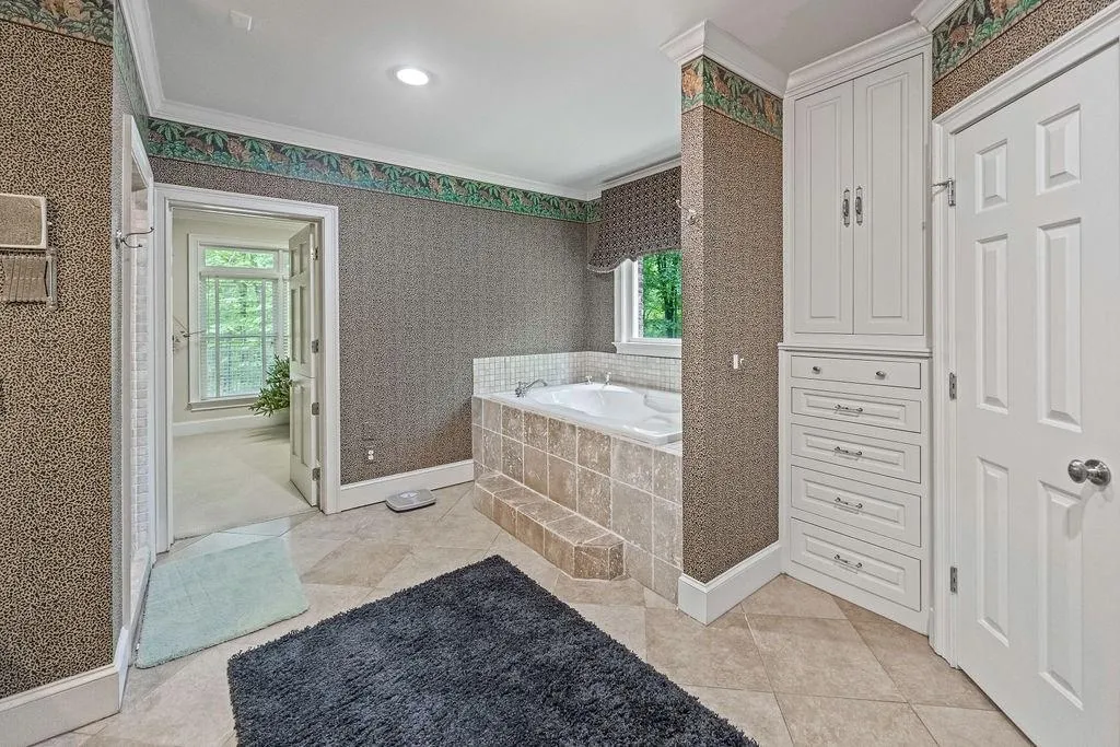 Canton, Georgia 30115, United States, 5 Bedrooms Bedrooms, ,6 BathroomsBathrooms,Residential,Active,126820