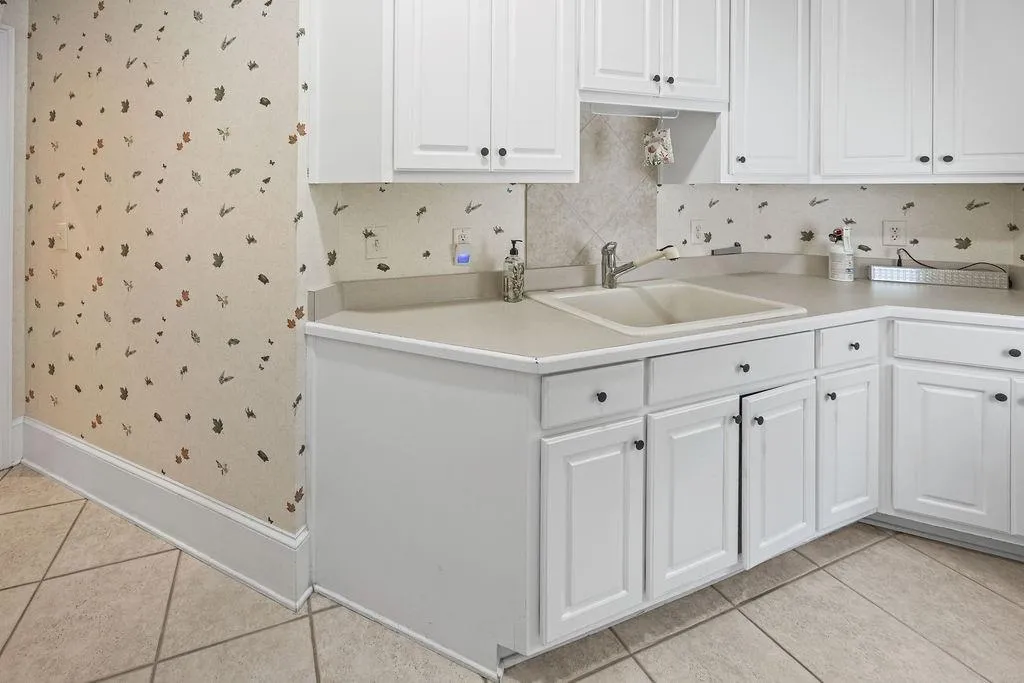 Canton, Georgia 30115, United States, 5 Bedrooms Bedrooms, ,6 BathroomsBathrooms,Residential,Active,126820