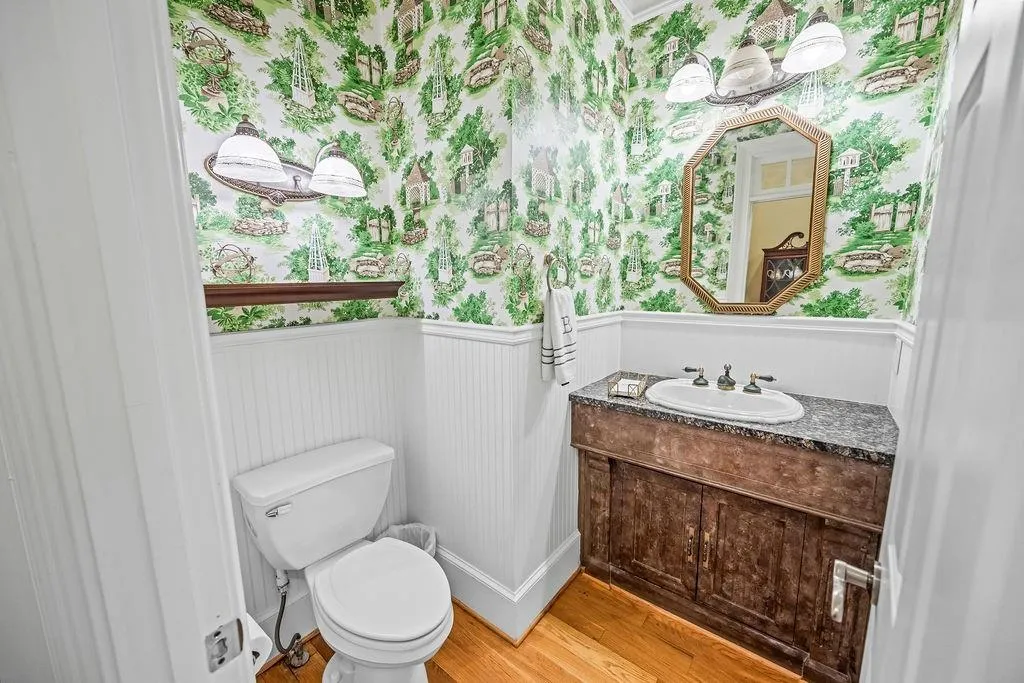 Canton, Georgia 30115, United States, 5 Bedrooms Bedrooms, ,6 BathroomsBathrooms,Residential,Active,126820