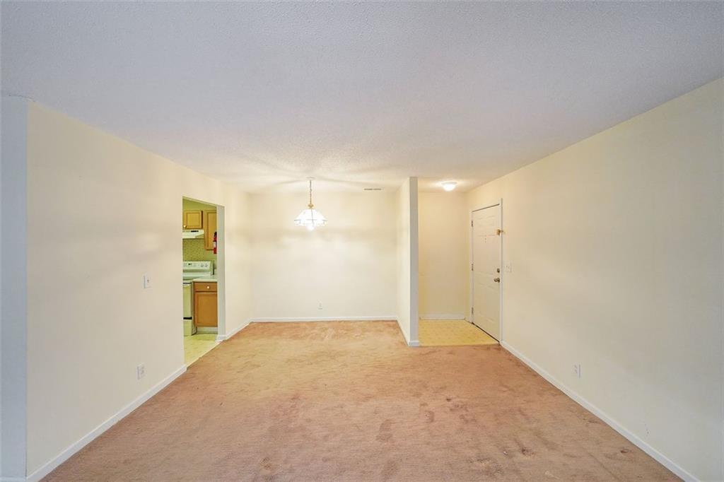 Northlake Manor - Residential