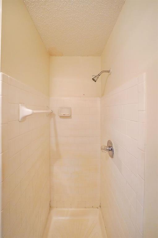 Northlake Manor - Residential